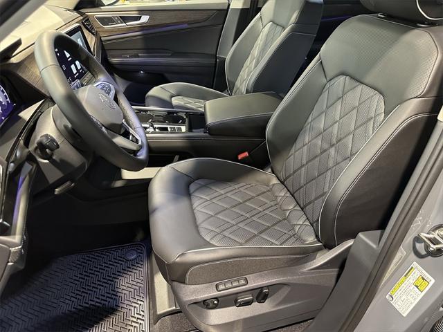 new 2025 Volkswagen Atlas car, priced at $58,067