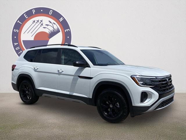 new 2025 Volkswagen Atlas car, priced at $49,588