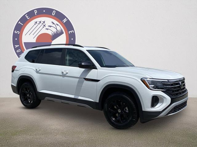 new 2025 Volkswagen Atlas car, priced at $49,588