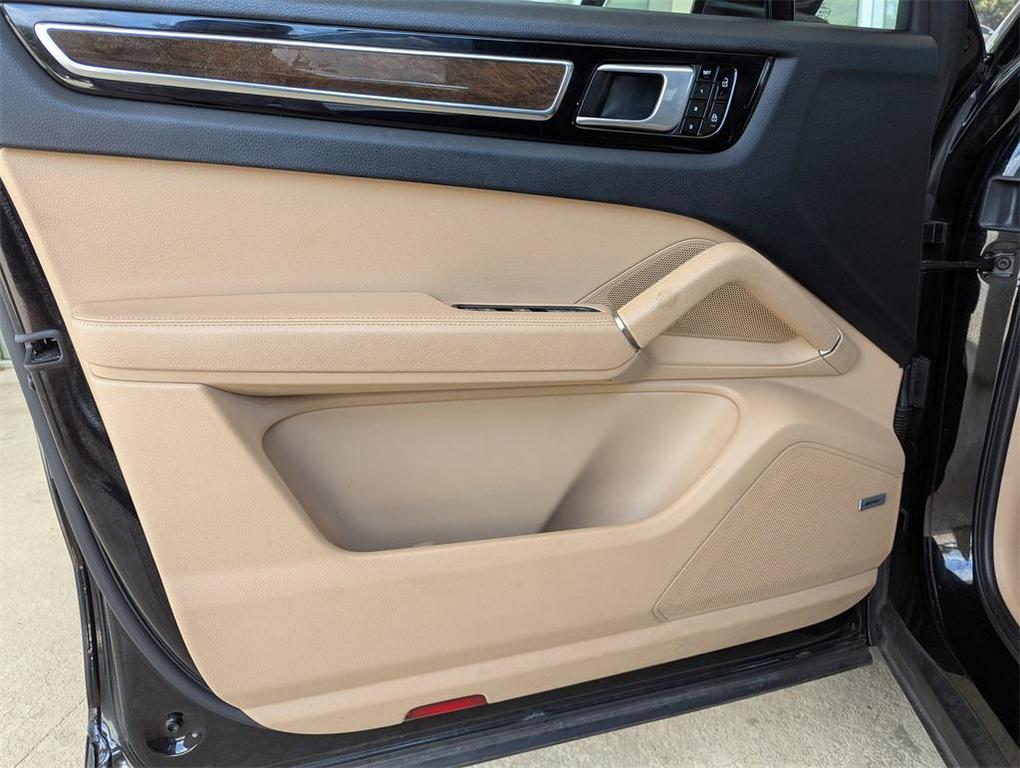 used 2020 Porsche Cayenne car, priced at $31,446