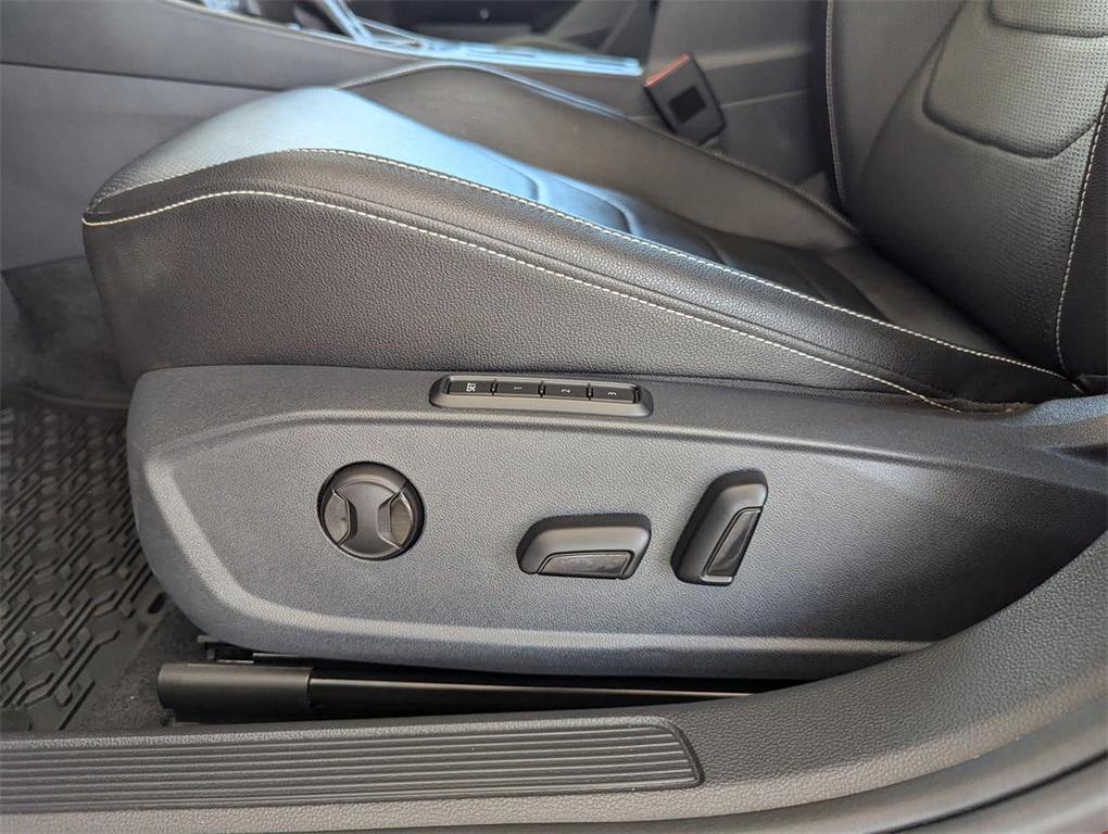 used 2024 Volkswagen Jetta car, priced at $25,420
