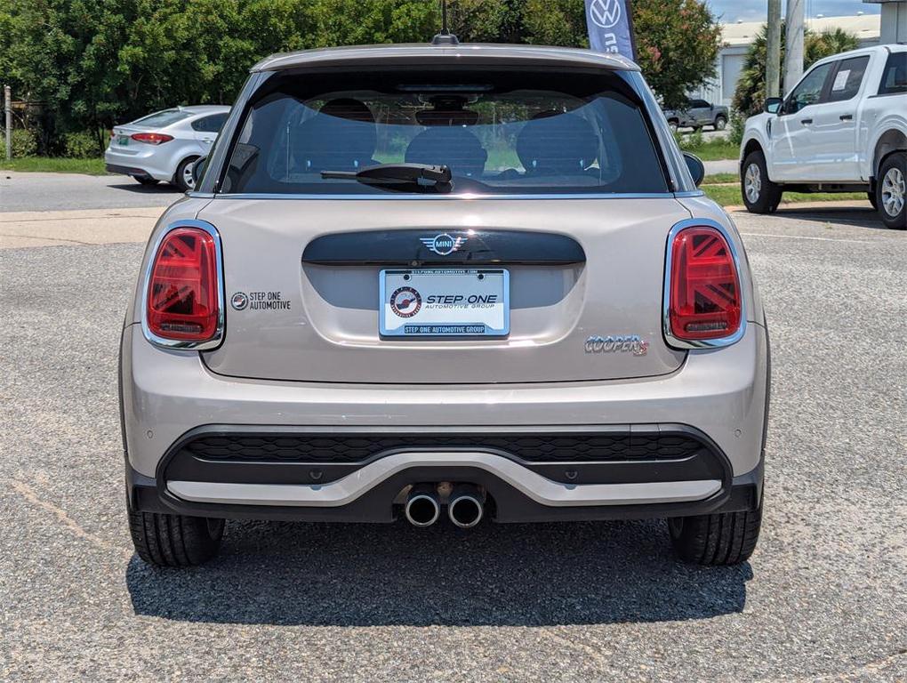 used 2024 MINI Hardtop car, priced at $26,388