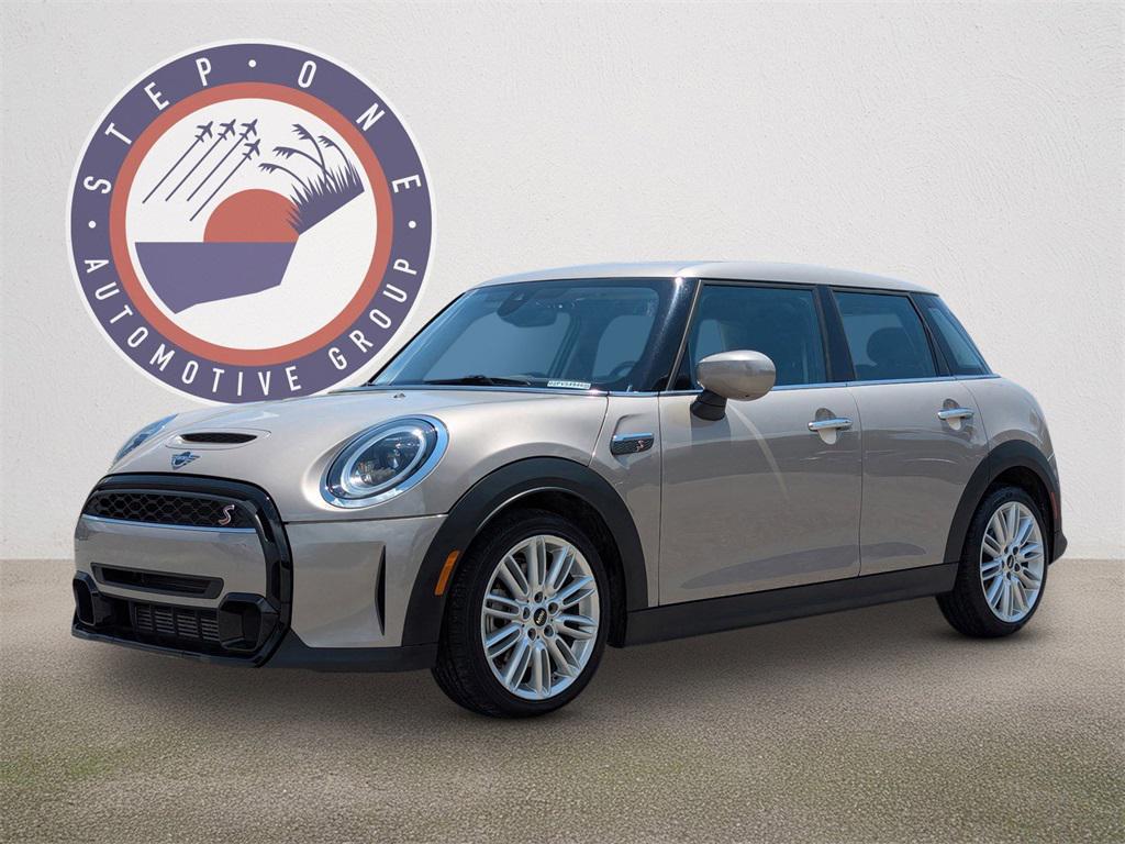 used 2024 MINI Hardtop car, priced at $26,388