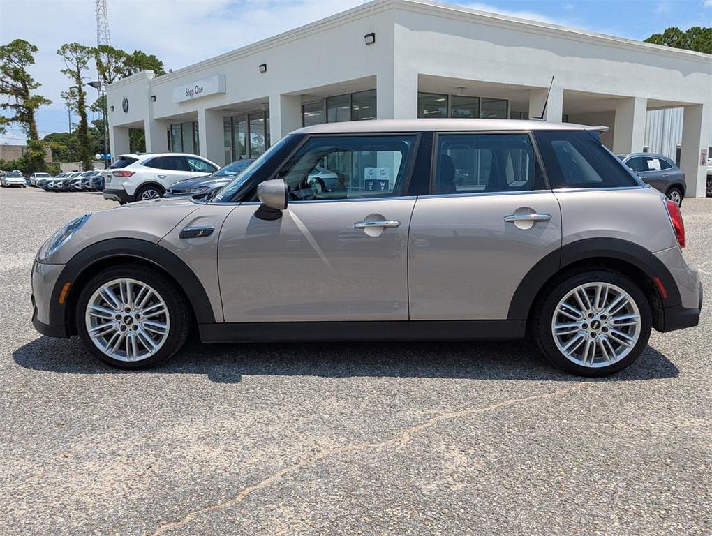 used 2024 MINI Hardtop car, priced at $26,388