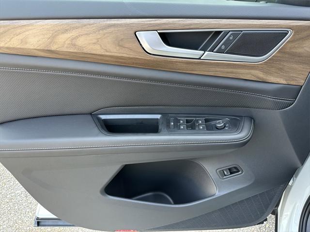 new 2025 Volkswagen Atlas car, priced at $43,766