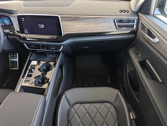 new 2025 Volkswagen Atlas car, priced at $55,810