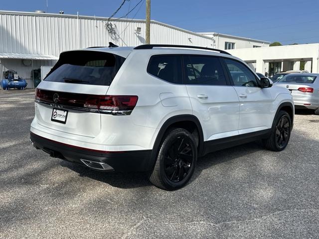 new 2025 Volkswagen Atlas car, priced at $42,825