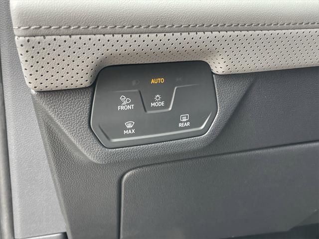 new 2025 Volkswagen Atlas car, priced at $47,601