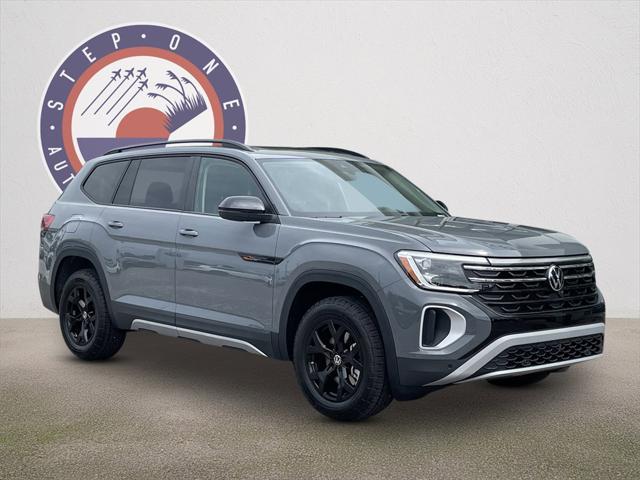 new 2025 Volkswagen Atlas car, priced at $47,601