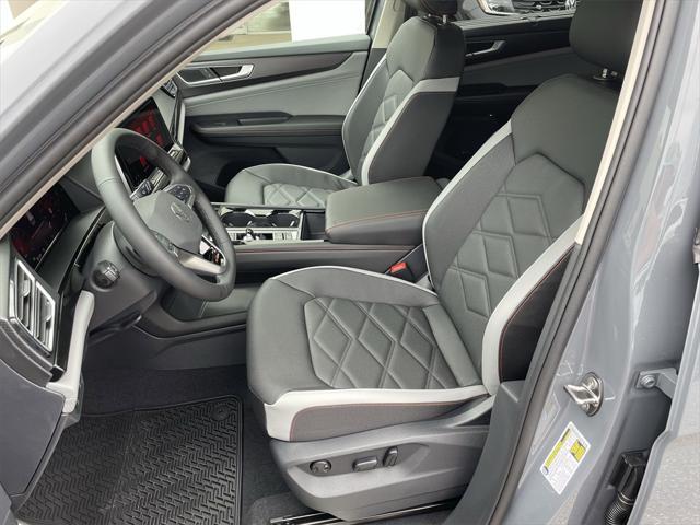 new 2025 Volkswagen Atlas car, priced at $47,601