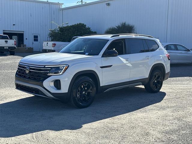 new 2025 Volkswagen Atlas car, priced at $45,661