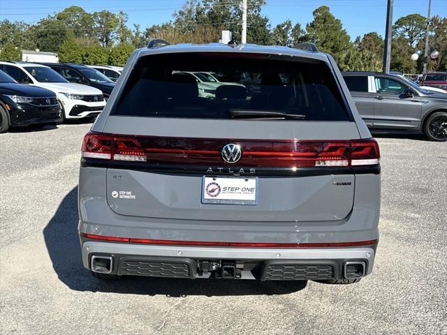 new 2025 Volkswagen Atlas car, priced at $46,098