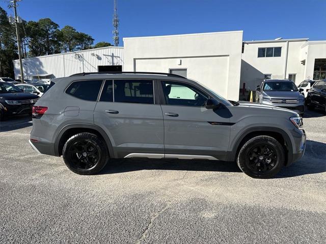 new 2025 Volkswagen Atlas car, priced at $46,098