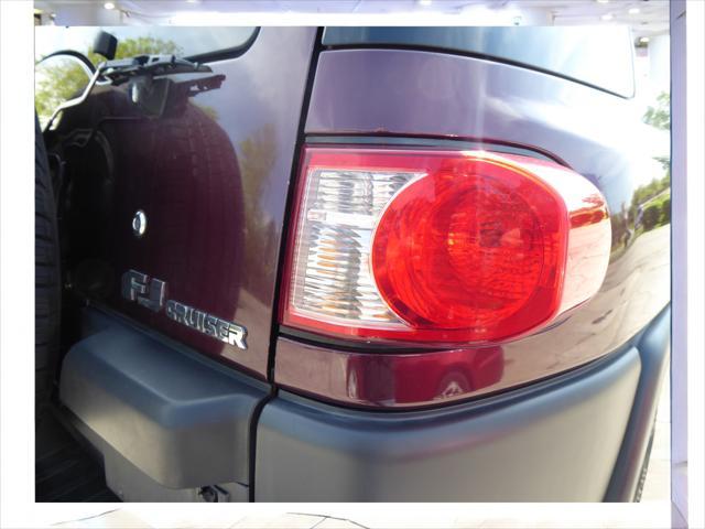 used 2007 Toyota FJ Cruiser car, priced at $12,963