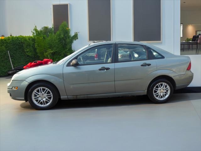 used 2005 Ford Focus car, priced at $2,995