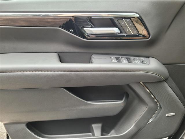 new 2025 Chevrolet Suburban car, priced at $74,710