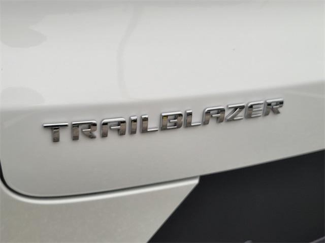new 2026 Chevrolet TrailBlazer car, priced at $27,807