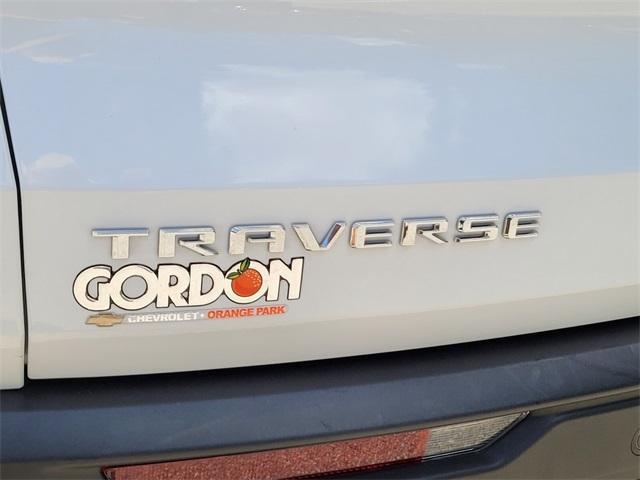 used 2025 Chevrolet Traverse car, priced at $39,900