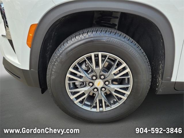 used 2025 Chevrolet Traverse car, priced at $39,900