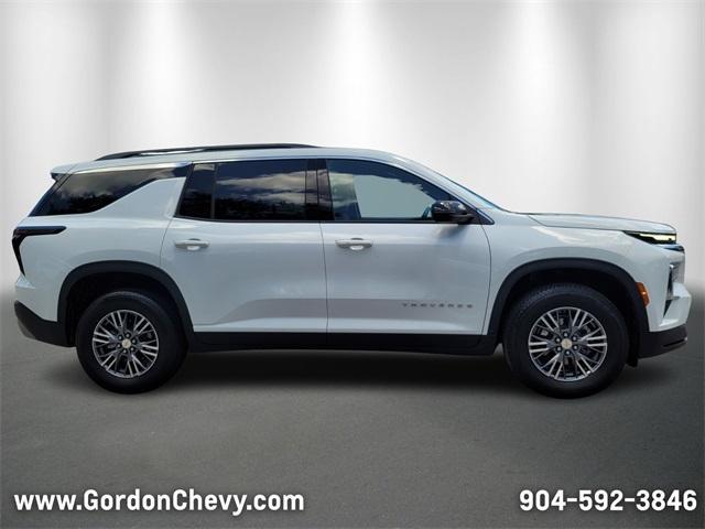 used 2025 Chevrolet Traverse car, priced at $39,900