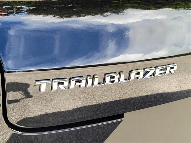 new 2025 Chevrolet TrailBlazer car, priced at $30,185