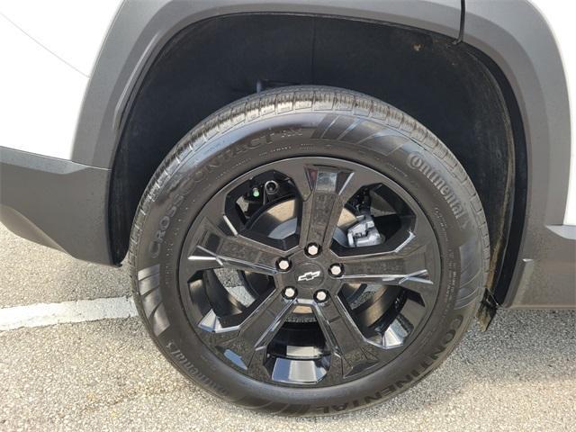 used 2025 Chevrolet Equinox car, priced at $25,900