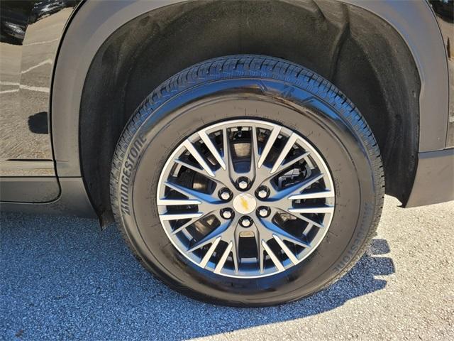 used 2025 Chevrolet Traverse car, priced at $38,900