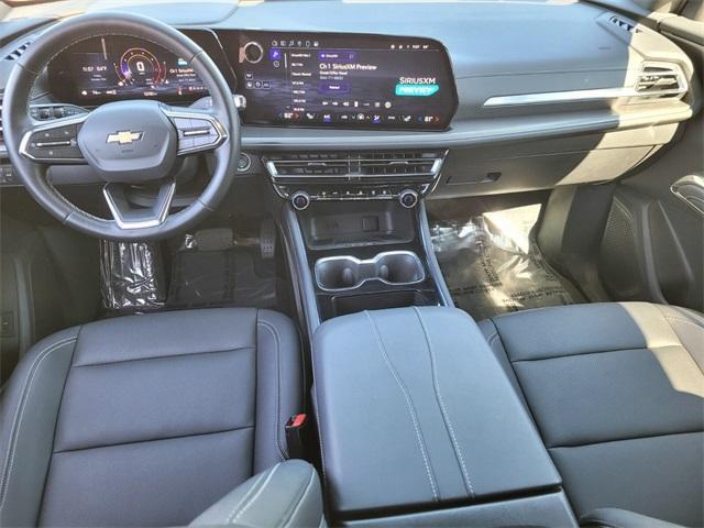 used 2025 Chevrolet Traverse car, priced at $38,900