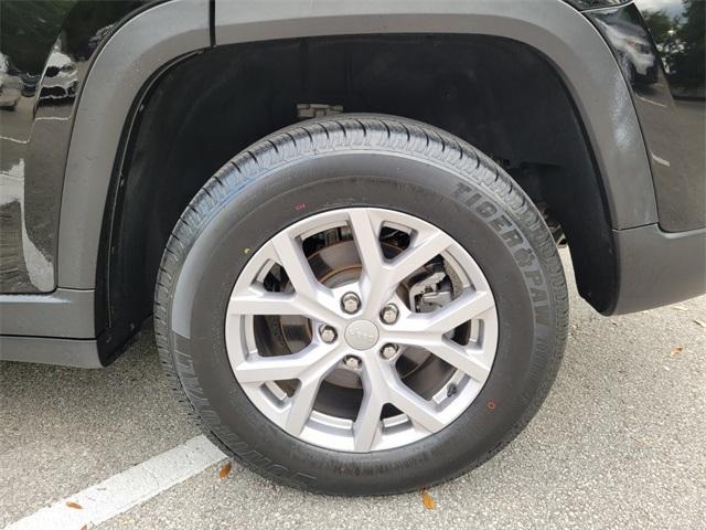 used 2022 Jeep Grand Cherokee car, priced at $31,000