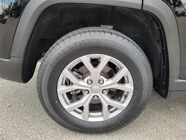 used 2022 Jeep Grand Cherokee car, priced at $31,000
