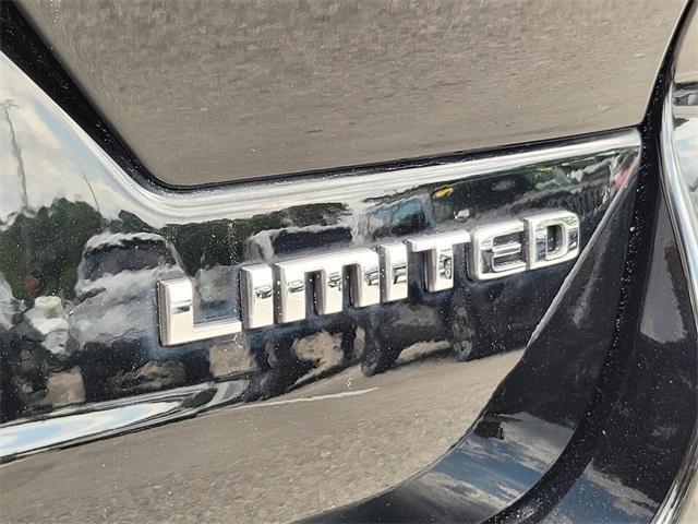 used 2022 Jeep Grand Cherokee car, priced at $31,000