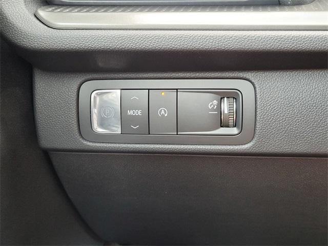 new 2026 Chevrolet Traverse car, priced at $43,598