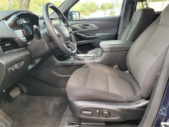 used 2023 Chevrolet Traverse car, priced at $29,950