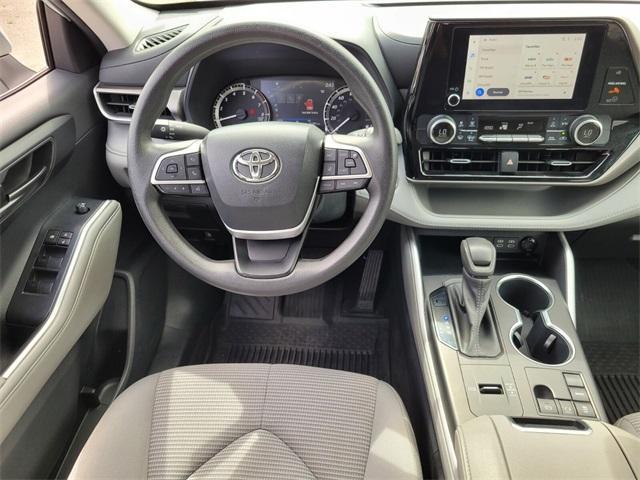 used 2023 Toyota Highlander car, priced at $33,850