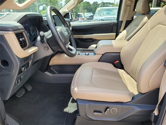 used 2024 Ford Expedition car, priced at $58,900