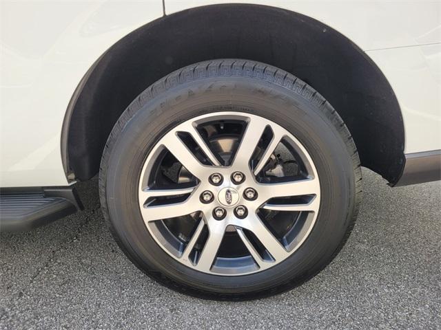 used 2024 Ford Expedition car, priced at $58,900