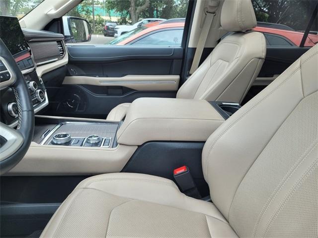 used 2024 Ford Expedition car, priced at $58,900
