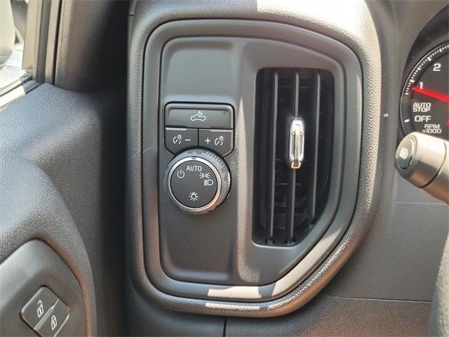 new 2025 Chevrolet Silverado 1500 car, priced at $40,541