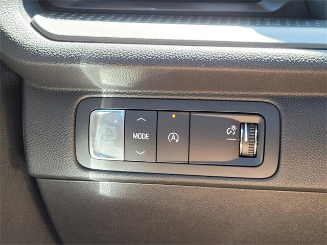 new 2024 Chevrolet Traverse car, priced at $41,658