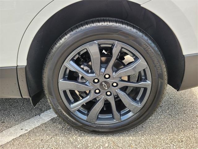 used 2024 Chevrolet Equinox car, priced at $27,800