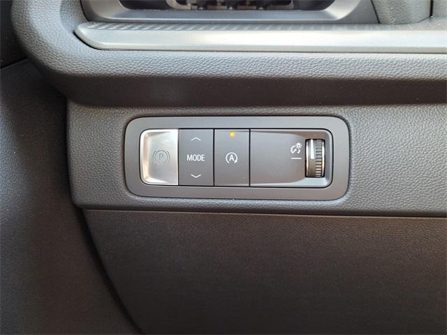 new 2025 Chevrolet Traverse car, priced at $43,258