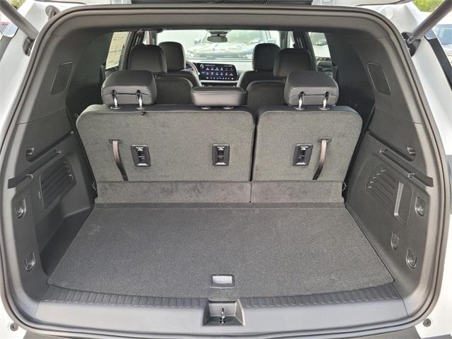 new 2025 Chevrolet Traverse car, priced at $43,258