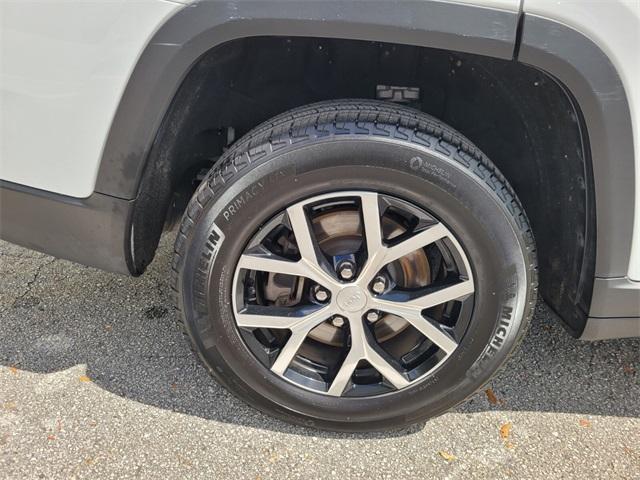 used 2024 Jeep Grand Cherokee L car, priced at $34,900