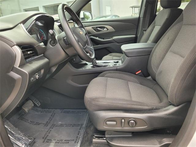 used 2023 Chevrolet Traverse car, priced at $29,500