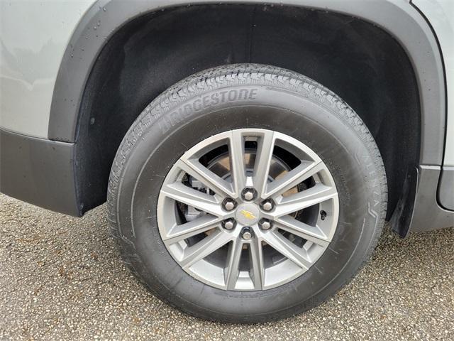 used 2023 Chevrolet Traverse car, priced at $29,400