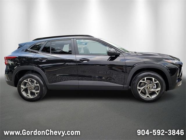 new 2025 Chevrolet Trax car, priced at $24,095