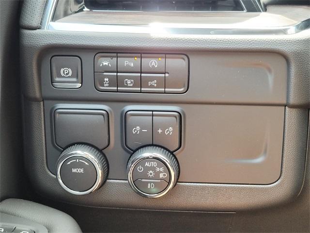 new 2025 Chevrolet Suburban car, priced at $75,643