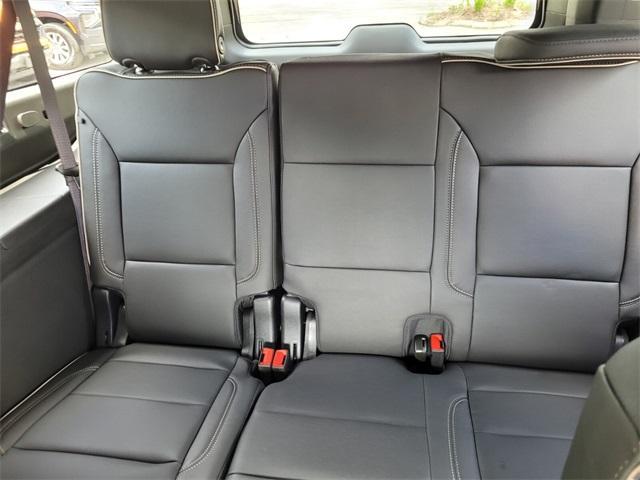new 2025 Chevrolet Suburban car, priced at $75,643