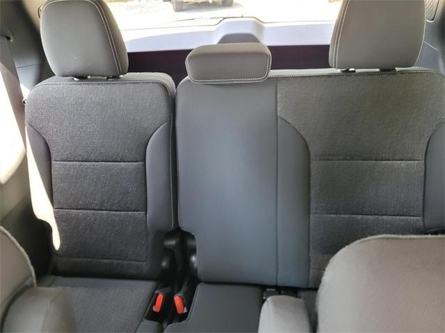 new 2025 Chevrolet Traverse car, priced at $42,095