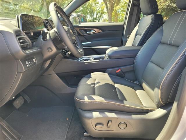 new 2025 Chevrolet Traverse car, priced at $54,310